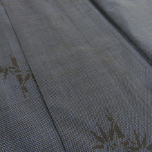 Load image into Gallery viewer, 紬 着物 大島紬 竹模様 紺色x黒色 正絹 袷 広衿 カジュアル 仕立て上がり着物 身丈159cm