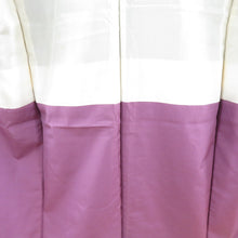 Load image into Gallery viewer, 紬 着物 大島紬 花模様 紺色x黒色 正絹 袷 広衿 カジュアル 仕立て上がり着物 身丈155cm