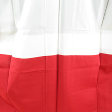 Load image into Gallery viewer, 紬 着物 大島紬 市松に矢羽根模様 紺色x黒色 正絹 袷 広衿 カジュアル 仕立て上がり着物 身丈159cm