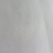 Load image into Gallery viewer, 紬 着物 大島紬 縦霧模様 黒色x茶色 袷 正絹 広衿 カジュアル 仕立て上がり着物 身丈160cm