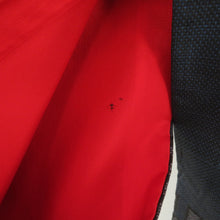 Load image into Gallery viewer, 紬 着物 アンティーク 昔着物 大島紬 胴裏紅絹 幾何学模様 黒色x紺色x灰色 広衿 正絹 カジュアル 仕立て上がり着物 身丈154cm
