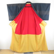 Load image into Gallery viewer, 紬 着物 アンティーク 昔着物 大島紬 胴裏紅絹 幾何学模様 黒色x紺色x灰色 広衿 正絹 カジュアル 仕立て上がり着物 身丈154cm