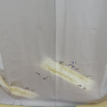 Load image into Gallery viewer, 付下げ グレーx多色 箔入り 小花蘭模様 刺繍入り 袷 広衿 正絹 仕立て上がり着物 身丈159cm