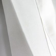 Load image into Gallery viewer, 紬 着物 大島紬 華文模様 黒色x薄紫色x灰色 袷 広衿 正絹 裄長め 仕立て上がり着物 身丈159cm