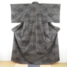 Load image into Gallery viewer, 紬 着物 大島紬 稲妻に花模様 茶色x黒色x薄青色 袷 広衿 正絹 仕立て上がり着物 身丈158cm