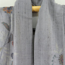 Load image into Gallery viewer, 紬 着物 グレーxオレンジ 花草模様 袷 広衿 正絹 仕立て上がり着物 身丈164cm
