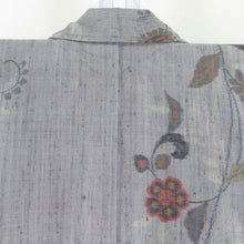 Load image into Gallery viewer, 紬 着物 グレーxオレンジ 花草模様 袷 広衿 正絹 仕立て上がり着物 身丈164cm