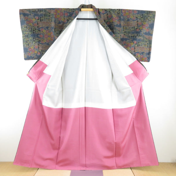 紬 着物 大島紬 黒色ｘ緑色ｘ多色 亀甲に御所車模様 広衿 正絹 仕立て上がり着物 身丈160cm 【キモノオフ野々市若松店】 紬 着物 大島紬 黒色x緑色x多色 亀甲に御所車模様 広衿 正絹 仕立て