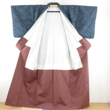 Load image into Gallery viewer, 紬 着物 大島紬 幾何学模様 紺色x青色 袷 広衿 正絹 仕立て上がり着物 身丈158cm