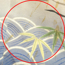 Load image into Gallery viewer, 黒留袖 アンティーク 昔着物 正絹 黒 多色 金 扇 鼓 花々 宝文様 刺繍 裾綿入 シミあり 昔 レトロ 明治・大正ロマン  身丈161cm