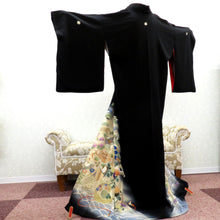 Load image into Gallery viewer, 黒留袖 アンティーク 昔着物 正絹 黒 多色 金 扇 鼓 花々 宝文様 刺繍 裾綿入 シミあり 昔 レトロ 明治・大正ロマン  身丈161cm