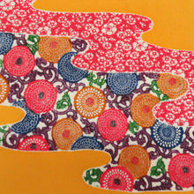 画像をギャラリービューアに読み込む, 名古屋帯 正絹 黄色x多色 型染め 霞に唐草花模様 お太鼓柄 カジュアル 仕立て上がり 着物帯 長さ365cm