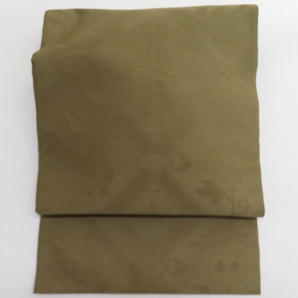 名古屋帯 絹 八寸 有栖川模様 オリーブグリーン 全通柄 カジュアル 仕立て上がり 着物帯 長さ367cm 【キモノオフ野々市若松店】 名古屋帯 絹 八寸 有栖川模様 オリーブグリーン 全通柄 カジュアル