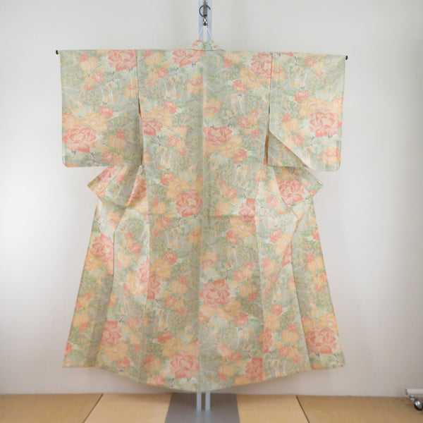 紬 着物 単衣 花模様 緑色x黄色 バチ衿 正絹 仕立て上がり着物【中古 紬 着物 単衣 花模様 緑色x黄色 バチ衿 正絹 仕立て上がり着物【中古