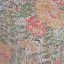 Load image into Gallery viewer, 紬 着物 単衣 花模様 緑色x黄色 バチ衿 正絹 仕立て上がり着物 身丈150cm