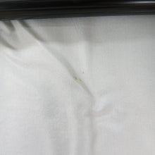 Load image into Gallery viewer, 色無地 胴抜き 緑色 紋入り 一つ紋 木瓜紋 広衿 正絹 仕立て上がり 身丈160cm