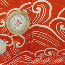 Load image into Gallery viewer, 振袖 朱色x白色 金糸 刺繍入り 波に丸に花紋様 正絹 成人式 仕立て上がり 身丈161cm