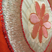 Load image into Gallery viewer, 振袖 朱色x白色 金糸 刺繍入り 波に丸に花紋様 正絹 成人式 仕立て上がり 身丈161cm