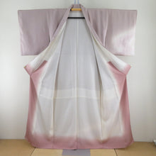 画像をギャラリービューアに読み込む, 付下げ 薄紫色x薄ピンク色 ぼかし染め 唐草花文様 袷 広衿 正絹 仕立て上がり着物 身丈158cm