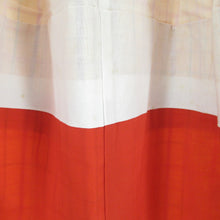 Load image into Gallery viewer, 子供着物 絹 紬 格子模様 黄色x赤色 女児用 アンサンブル 身丈90.5cm