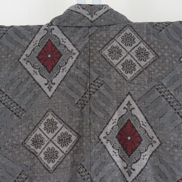 ク*ラ様 本場大島紬 龍郷 赤玉 粋な絣柄 正絹AK-8045 ク*ラ様 本場大島紬 龍郷 赤玉 粋な絣柄 正絹AK-8045 本場