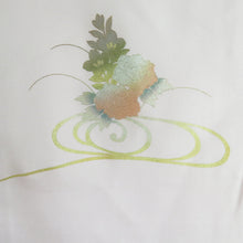 Load image into Gallery viewer, 付下げ ピンク色x薄紫色x金色 流水に花車文様 袷 広衿 一つ紋 木瓜紋 正絹 仕立て上がり着物 身丈159cm