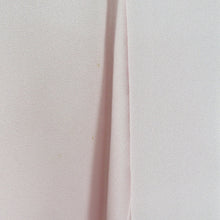 Load image into Gallery viewer, 付下げ ピンク色x薄紫色x金色 流水に花車文様 袷 広衿 一つ紋 木瓜紋 正絹 仕立て上がり着物 身丈159cm