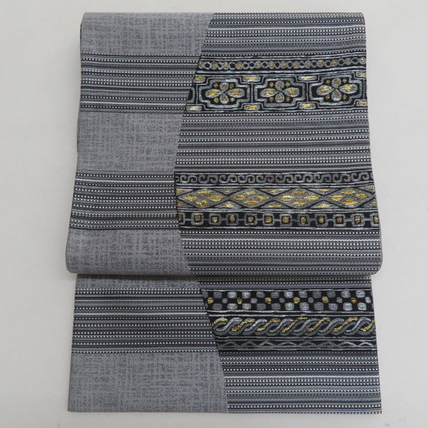 袋帯 洒落袋帯 エスニック調 幾何学模様 六通柄 ゴールドｘブラックｘグレー金糸 正絹 仕立て上がり 長さ450cm 未使用品 【キモノオフ野々市若松店】 袋帯 洒落袋帯 エスニック調 幾何学模様 六通柄 ゴールドxブラックx