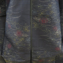Load image into Gallery viewer, 紬 着物 単衣 花模様 紺色x黄色x赤色x多色 広衿 正絹 仕立て上がり着物 身丈165cm