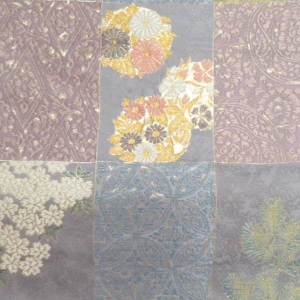 袋帯 振袖用 金糸銀糸 グレーｘ多色 市松に花々紋様 六通柄 正絹 仕立て上がり 長さ432cm 【キモノオフ野々市若松店】 袋帯 振袖用 金糸銀糸 グレーx多色 市松に花々紋様 六通柄 正絹