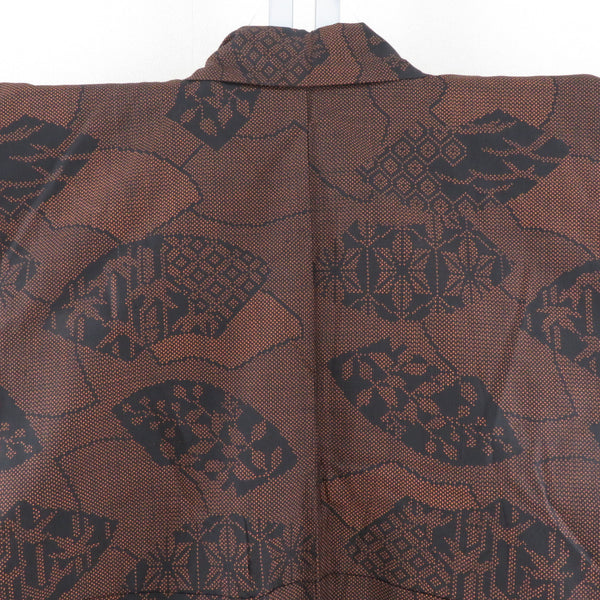 紬 着物 大島紬 扇子模様 黒色xオレンジ色 袷 バチ衿 絹 仕立て上がり