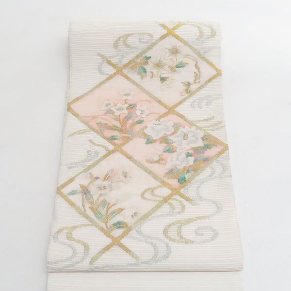 袋帯 夏用 洒落袋帯 絽 菱型に流水と花文様 白色ｘ薄ピンク色 パステル系 お太鼓柄 正絹 仕立て上がり 夏物 長さ424cm【中古】 【キモノオフ野々市若松店】 袋帯 夏用 洒落袋帯 絽 菱型に流水と花文様 白色x薄ピンク色 パステル