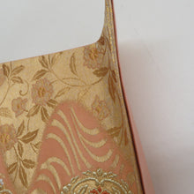 Load image into Gallery viewer, 袋帯 正絹 流水に華文 薄オレンジ色x金色 金糸 六通柄 フォーマル 礼装 長さ440cm