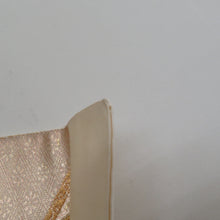 Load image into Gallery viewer, 袋帯 正絹 金糸 ゴールド系 菱型に華文様 金色x多色 六通柄 フォーマル 礼装 長さ464cm