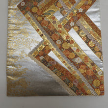 Load image into Gallery viewer, 袋帯 正絹 金糸銀糸 ゴールドxシルバーx多色 幾何学に小花模様 六通柄 フォーマル 礼装 長さ440cm