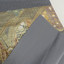 Load image into Gallery viewer, 袋帯 正絹 金糸 グレーxゴールドx薄紫色 パステル系 オリエンタル調 華文様 六通柄 フォーマル 礼装 長さ448cm