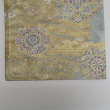 Load image into Gallery viewer, 袋帯 正絹 金糸 華紋に鳥文様 緑色x金色x紫色 六通柄 フォーマル 礼装 長さ430cm