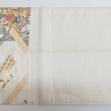 Load image into Gallery viewer, 袋帯 正絹 金糸 ベージュ色x金色x緑色x多色 菱型に四季花文様 六通柄 フォーマル 礼装 長さ448cm