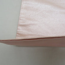 Load image into Gallery viewer, 袋帯 正絹 金糸銀糸 ピンク色x白色 ピンクラメ 菊に波文様 お太鼓柄 刺繍入り 金コマ フォーマル 礼装 長さ440cm