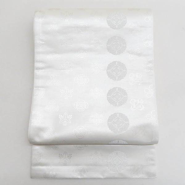 袋帯 正絹 銀糸 ホワイトｘシルバー 家紋文様 六通柄 フォーマル 礼装 長さ440cm【中古】 【キモノオフ野々市若松店】 袋帯 正絹 銀糸 ホワイトxシルバー 家紋文様 六通柄 フォーマル 礼装