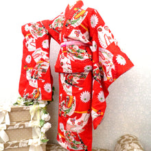Load image into Gallery viewer, 子供着物 アンティーク 昔 赤 多色 扇 御所車 冊子 花 雲 宝文様 女児用 四つ身 レトロ 難あり 難あり