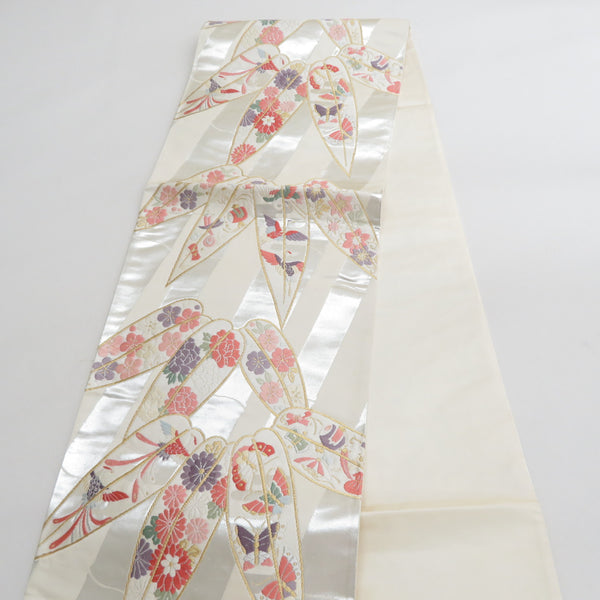 袋帯 正絹 金糸銀糸 竹に吉祥文様 白色ｘ多色 六通柄 フォーマル 礼装 長さ440cm【中古】 【キモノオフ野々市若松店】 袋帯 正絹 金糸銀糸 竹に吉祥文様 白色x多色 六通柄 フォーマル 礼装