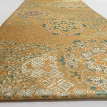 Load image into Gallery viewer, 袋帯 正絹 寿賀多錦 九百織 金色x緑色 金糸銀糸 華文紋様 六通柄 フォーマル 礼装 長さ440cm