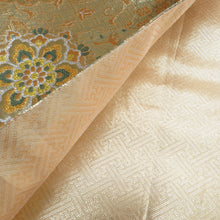 Load image into Gallery viewer, 袋帯 正絹 寿賀多錦 九百織 金色x緑色 金糸銀糸 華文紋様 六通柄 フォーマル 礼装 長さ440cm