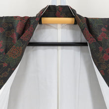 Load image into Gallery viewer, 紬 着物 格子に花々模様 黒色x黄色x多色 袷 バチ衿 絹 仕立て上がり着物 身丈157cm