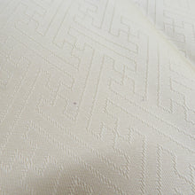 Load image into Gallery viewer, 袋帯 正絹 松の葉紋様 金糸銀糸 金色x白色 刺繍入り ゴールド系 六通柄 フォーマル 礼装 長さ448cm