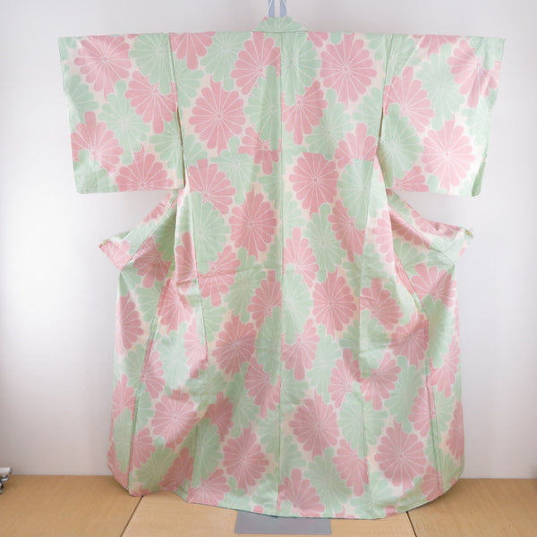 紬 着物 亀甲模様 くすんだピンク色 袷 広衿 絹 仕立て上がり着物 身丈162cm 【キモノオフ野々市若松店】 紬 着物 亀甲模様 くすんだピンク色 袷 広衿 絹 仕立て上がり着物 身丈