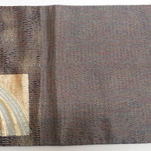 Load image into Gallery viewer, 袋帯 正絹 すくい織 ゴールド系 幾何学文様 黒色x金色x銀色 金糸銀糸 六通柄 フォーマル 礼装 長さ432cm