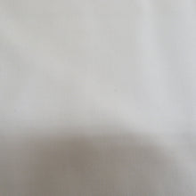 Load image into Gallery viewer, 名古屋帯 正絹 白色x金色 金糸 地紙文に小花文様 六通柄 仕立て上がり 着物帯 長さ354cm