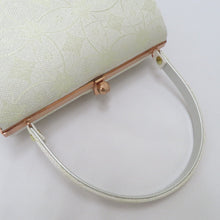 Load image into Gallery viewer, 草履・バッグセット 草履バッグセット シャンパンゴールド 七宝 シルバー 24.0cm フリーサイズ フォーマル 留袖 訪問着 付下げ 色無地